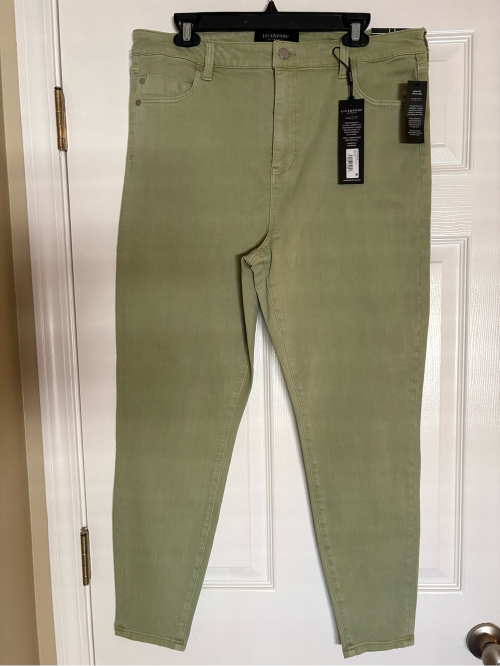 Liverpool Spanish Moss 5-pocket Slim Cropped Jean
